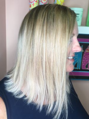 Balayage by Daisy Holt at Retro Daze in Las Vegas, NV 89147 on Frizo