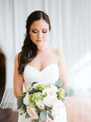 Bridal hair by Candice Miklius in Atlanta, GA 30308 on Frizo