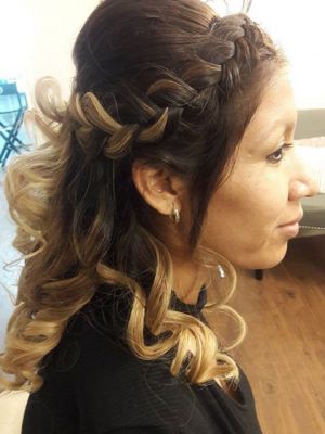 Bridal trial by Norma Zavala in Cedar Creek, TX 78612 on Frizo