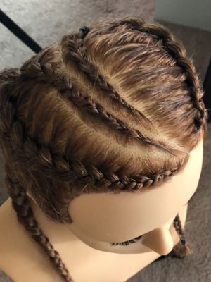 Braids by Brianna Beal in Ventura, CA 93001 on Frizo