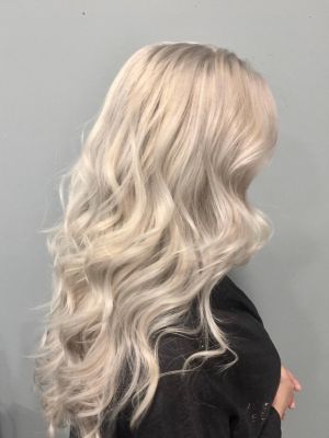 Double process by Mariam Yarmagayan at Hair by Mariam in Van Nuys, CA 91401 on Frizo