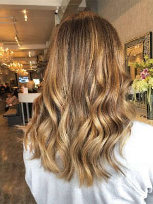 Balayage by Roseanne Inzerilla at Osio salon in Rockville Centre, NY 11570 on Frizo