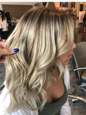 Balayage by Roseanne Inzerilla at Osio salon in Rockville Centre, NY 11570 on Frizo