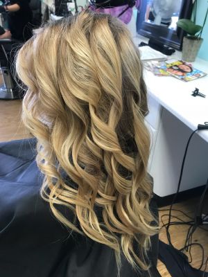 Blow dry by Leo Scherry at Huntington Beach Hair Company. in Huntington Beach, CA 92649 on Frizo