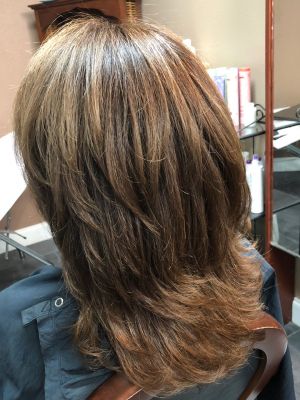 Single process by Nelly Kelly at Damico hair slon in Brandon, FL 33511 on Frizo
