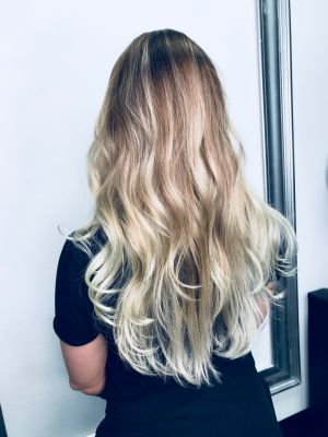 Balayage by Britny White in Henderson, NV 89074 on Frizo