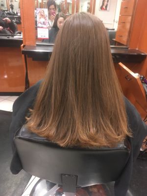 Women's haircut by Melissa Pavlos at Jc penny salon in Vernon Hills, IL 60061 on Frizo