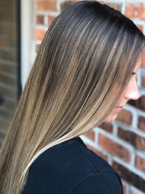 Balayage by Olivia Hansen at Mid City Salon and Spa in Bloomington, IL 61701 on Frizo