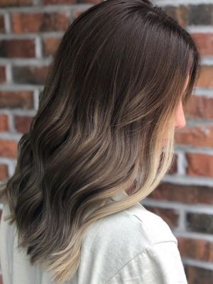 Balayage by Olivia Hansen at Mid City Salon and Spa in Bloomington, IL 61701 on Frizo