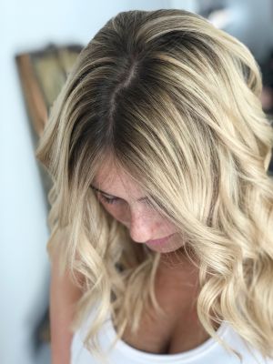 Balayage by Olivia Hansen at Mid City Salon and Spa in Bloomington, IL 61701 on Frizo