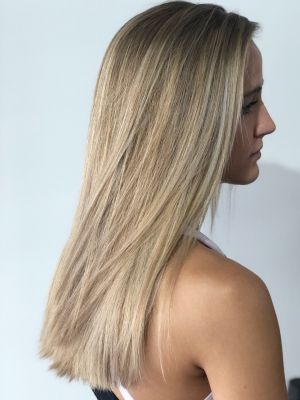 Highlights by Olivia Hansen at Mid City Salon and Spa in Bloomington, IL 61701 on Frizo