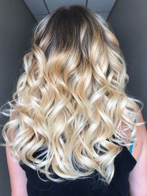Extensions by Dayna Nurnberg at OPULENT BEAUTY in Palos Heights, IL 60463 on Frizo