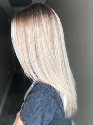Highlights by Dayna Nurnberg at OPULENT BEAUTY in Palos Heights, IL 60463 on Frizo