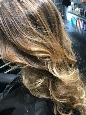 Balayage by Mindy Long at Platinum Salon & Spa in Tacoma, WA 98403 on Frizo