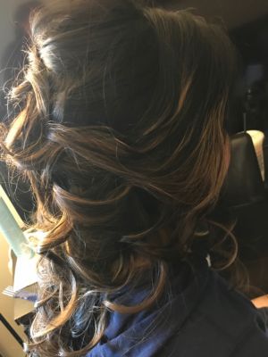 Bridal hair by Mindy Long at Platinum Salon & Spa in Tacoma, WA 98403 on Frizo