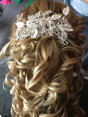 Bridal hair by Mindy Long at Platinum Salon & Spa in Tacoma, WA 98403 on Frizo