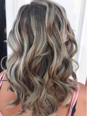 Balayage by Lindsey Mitchell at Bella Mia in Mooresville, NC 28117 on Frizo