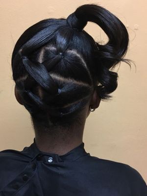 Updo by Paula Thomas at The Diamond Experience in Atlanta, GA 30310 on Frizo