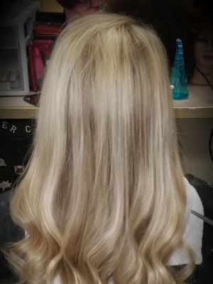 Highlights by Holly Jackson in Stephenville, TX 76401 on Frizo