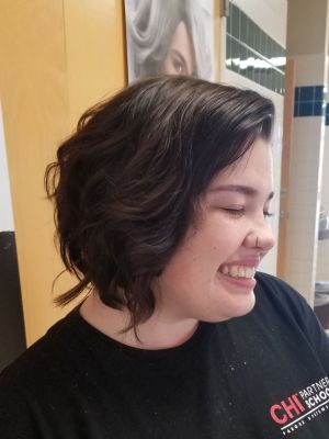 Women's haircut by Holly Jackson in Stephenville, TX 76401 on Frizo