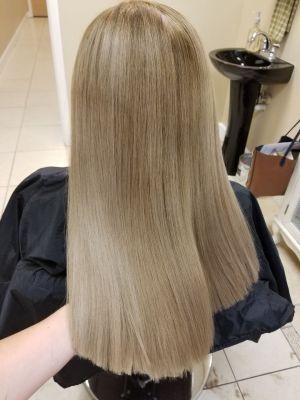 Keratin treatment by Kelli Murphy in Gainesville, FL 32605 on Frizo