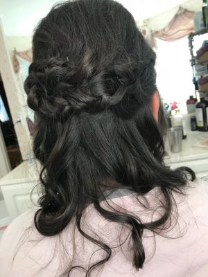 Bridal hair by Tamia Wiltse in Washington, DC 20007 on Frizo