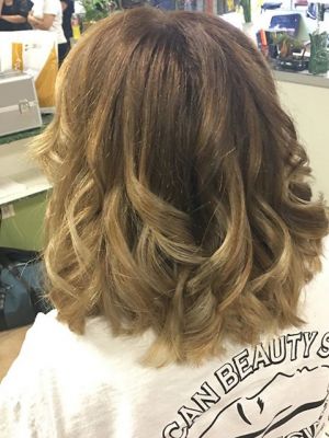 Women's haircut by Xavier Sanchez in Houston, TX 77037 on Frizo