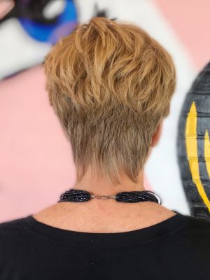 Women's haircut by Fleur Spratley at Hair by Fleur in Miami, FL 33180 on Frizo