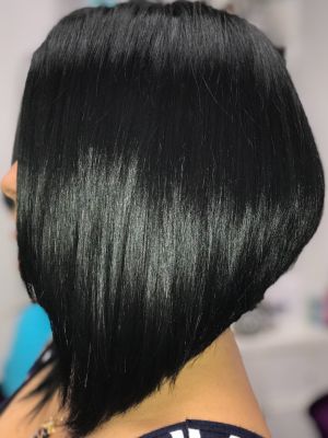 Women's haircut by Dayami Ortega at Bella's Image Hair Design Studio in Hialeah, FL 33012 on Frizo