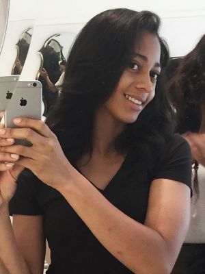 Haircut / blow dry by Shaquetta Jackson in Philadelphia, PA 19150 on Frizo