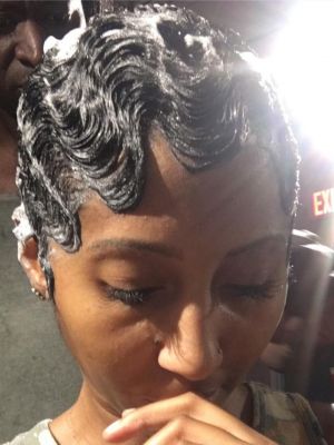 Waves by Willie Alexander at Aperfectbeauty Salon in Atlanta, GA 30305 on Frizo