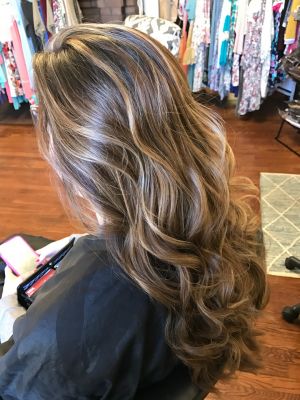 Balayage by Elizabeth Cook in Knoxville, TN 37918 on Frizo