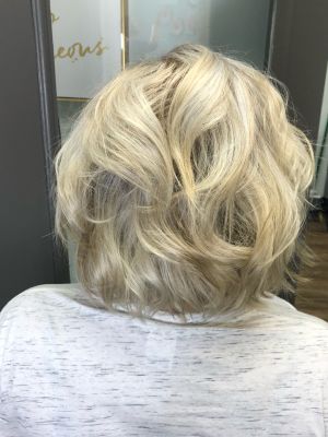 Highlights by Elizabeth Cook in Knoxville, TN 37918 on Frizo