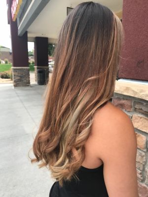 Balayage by Mae Jones at La petite salon in Denver, CO 80214 on Frizo