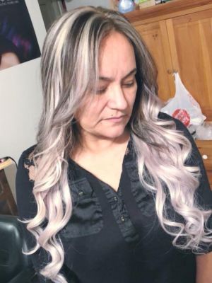 Extensions by Jess Mtz at Glamour Queen in McAllen, TX 78501 on Frizo