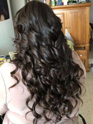 Extensions by Jess Mtz at Glamour Queen in McAllen, TX 78501 on Frizo