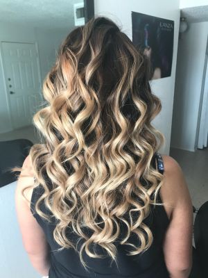 Ombre by Jess Mtz at Glamour Queen in McAllen, TX 78501 on Frizo