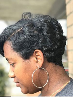 Women's haircut by Ania-Paige Matthews in Waterbury, CT 06704 on Frizo