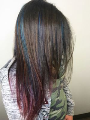 Vivids by Brooke Farris at Mosaic Salon & Boutique in Las Vegas, NV 89123 on Frizo