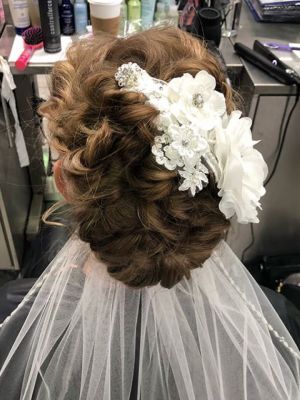 Bridal hair by Lexie Reichartz at Time to get flawless in Waukesha, WI 53186 on Frizo