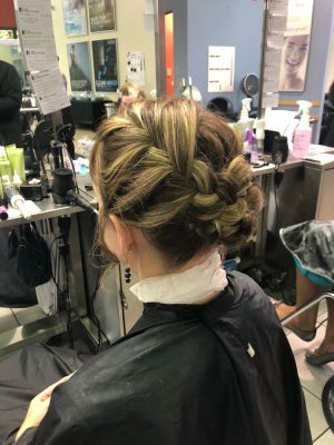 Bridal hair by Lexie Reichartz at Time to get flawless in Waukesha, WI 53186 on Frizo