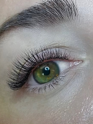 Ilona Mihelson at Posh Salon by U-Mode in Staten Island, NY 10306 on Frizo
